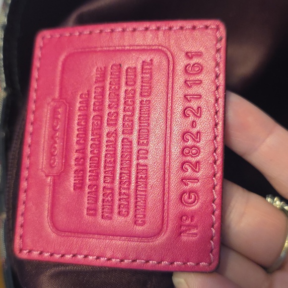 Coach Poppy Metallic Signature Slim Tote. - Picture 12 of 16